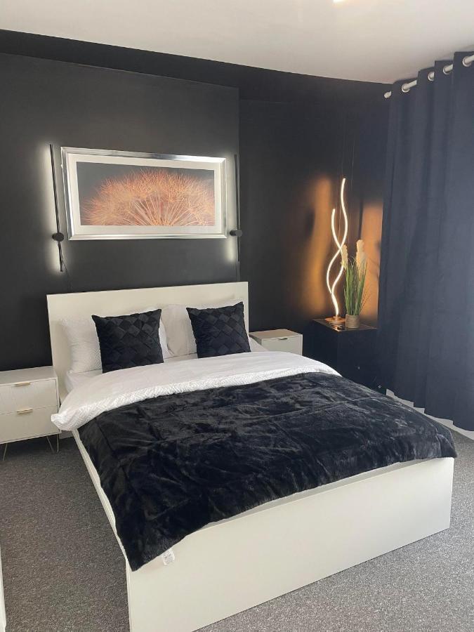 Flat 1 Apartment Lampeter Ngoại thất bức ảnh