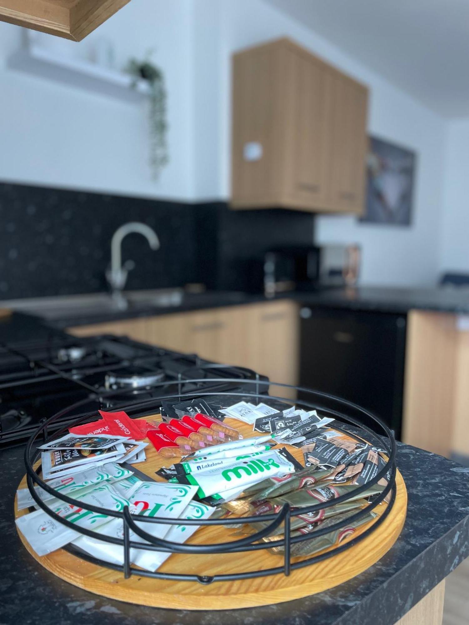 Flat 1 Apartment Lampeter Ngoại thất bức ảnh