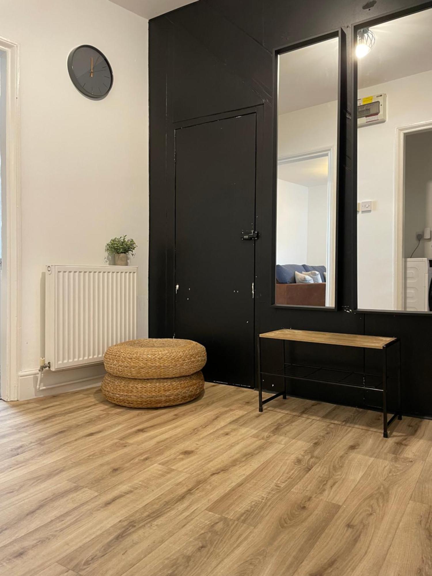 Flat 1 Apartment Lampeter Ngoại thất bức ảnh
