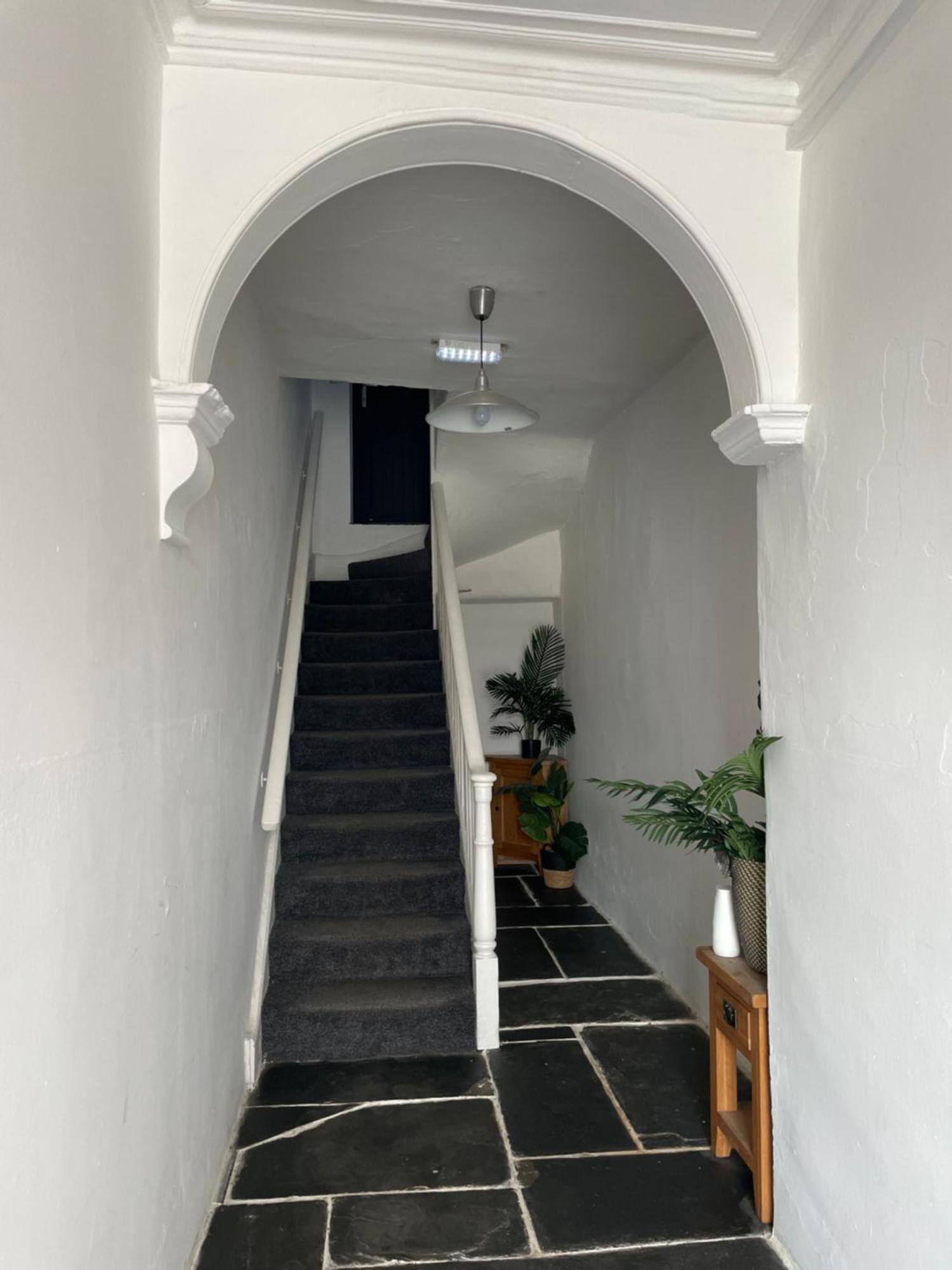 Flat 1 Apartment Lampeter Ngoại thất bức ảnh